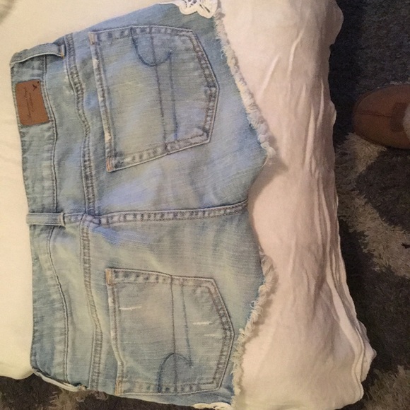 Light blue jean shorts with lace - Picture 5 of 5